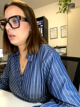 Hii Lolla online show from 11-26-25, 07:08