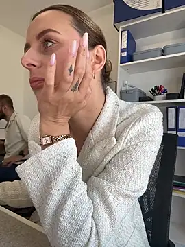 Hii Lolla online show from 04-28-26, 09:14