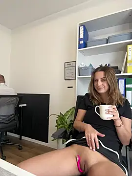 Hii Lolla online show from 04-19-26, 07:31