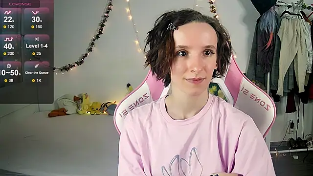 Violet Veliya online show from 10-31-25, 05:42