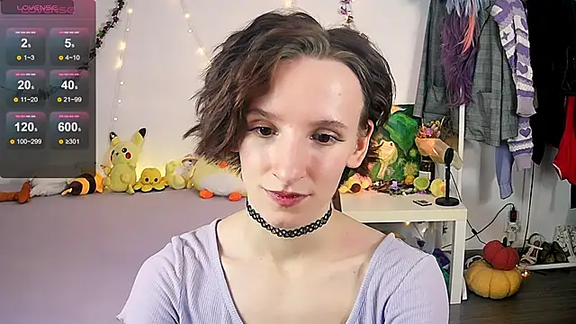 Snapshot of Violet_Veliya chatting on 10-08-25, 03:35 Violet Veliya online show from 10-08-25, 03:35