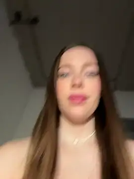 Snapshot of -SweetDi- chatting on 07-09-26, 02:12 -SweetDi- online show from 07-09-26, 02:12