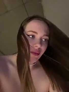 Snapshot of -SweetDi- chatting on 07-17-26, 06:16 -SweetDi- online show from 07-17-26, 06:16