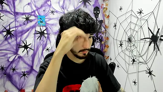 Snapshot of DmitriSanders chatting on 11-16-25, 05:06 DmitriSanders online show from 11-16-25, 05:06