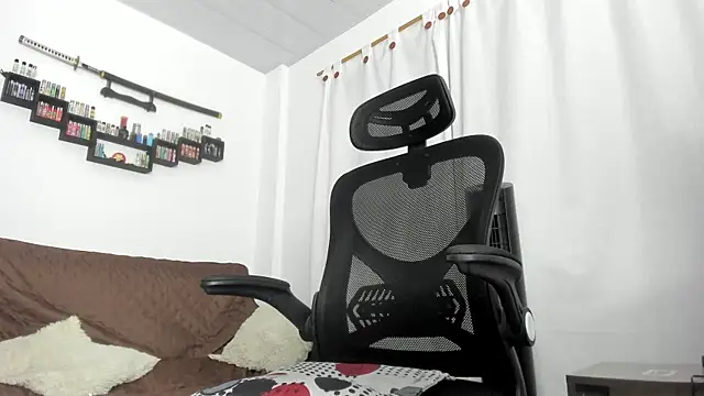 DmitriSanders online show from 05-17-26, 01:27
