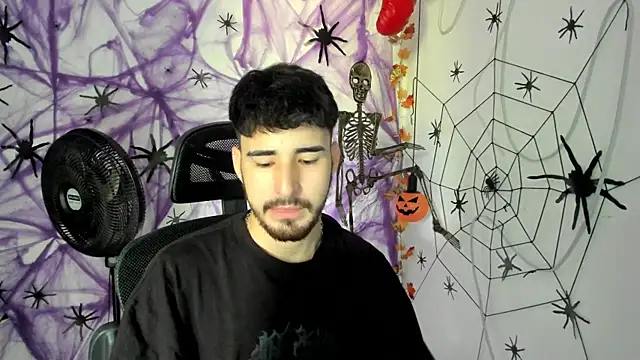 Snapshot of DmitriSanders chatting on 11-05-25, 03:48 DmitriSanders online show from 11-05-25, 03:48