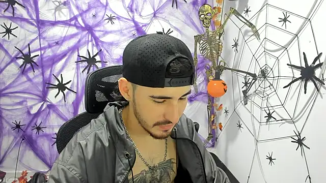 Snapshot of DmitriSanders chatting on 09-29-25, 09:42 DmitriSanders online show from 09-29-25, 09:42