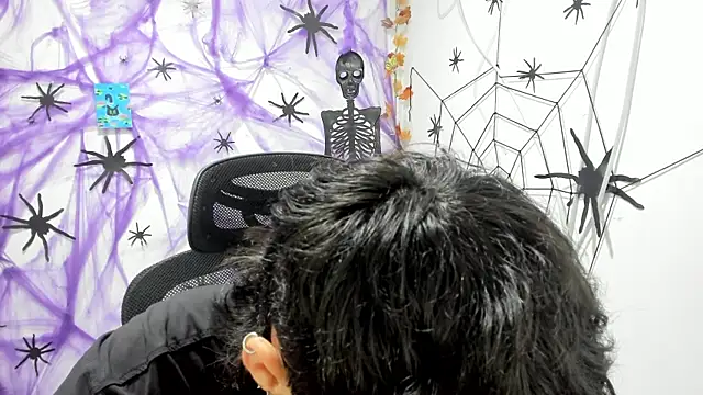 DmitriSanders online show from 11-28-25, 01:50