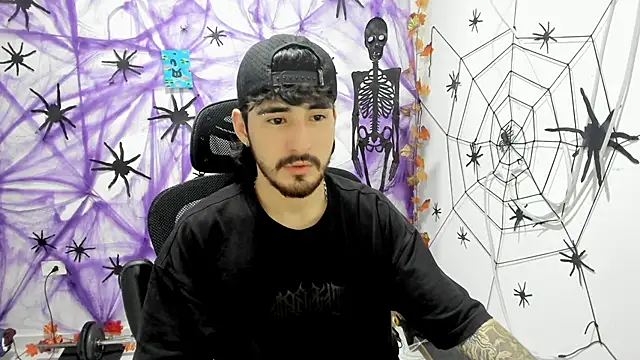 DmitriSanders online show from 12-16-25, 01:10