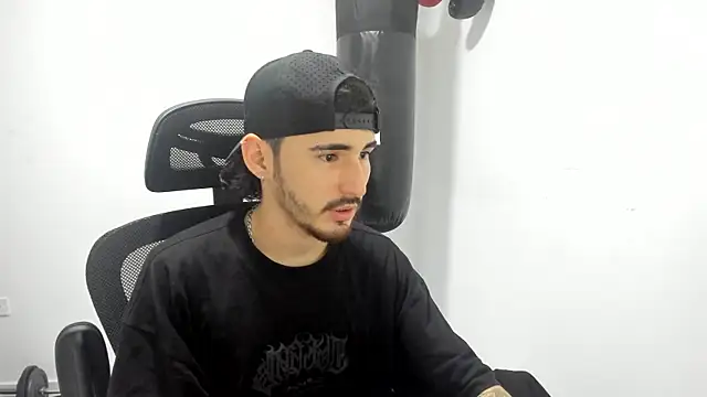 Snapshot of DmitriSanders chatting on 09-09-25, 10:30 DmitriSanders online show from 09-09-25, 10:30