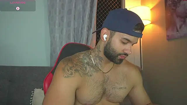 Snapshot of MarkHazze chatting on 07-05-26, 12:15 MarkHazze online show from 07-05-26, 12:15
