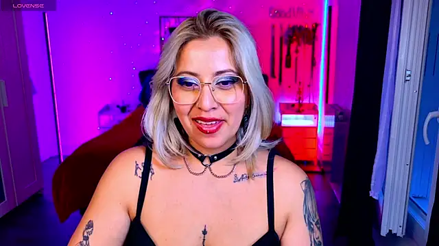 blackwidow s1 online show from 04-18-26, 07:07