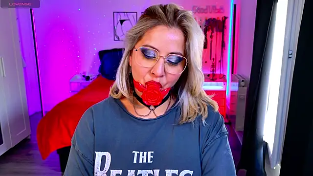 blackwidow s1 online show from 04-18-26, 05:59