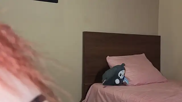 Ivanna Diamon online show from 11-27-25, 02:23