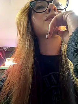 Sofii gold online show from 10-18-25, 02:24