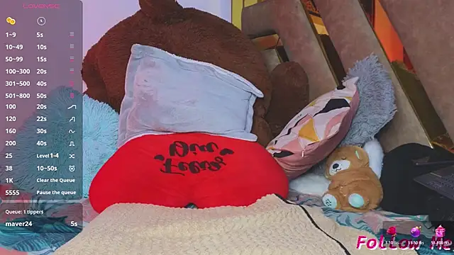 naatashamendozaa online show from 04-08-26, 03:19