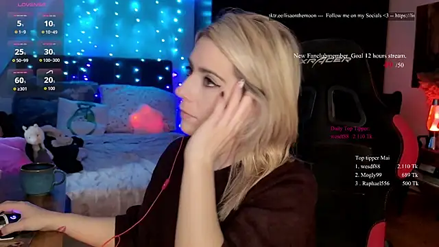 Lisaonthemoon online show from 05-20-26, 01:41