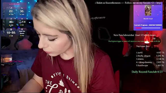Snapshot of Lisaonthemoon chatting on 06-14-26, 03:02 Lisaonthemoon online show from 06-14-26, 03:02