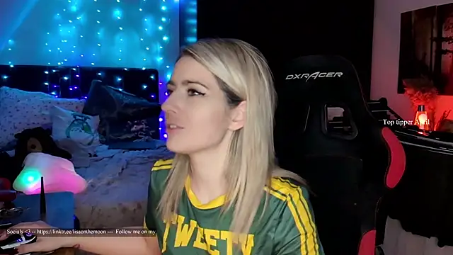 Lisaonthemoon online show from 04-10-26, 05:53