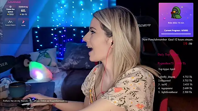 Lisaonthemoon online show from 04-26-26, 03:09