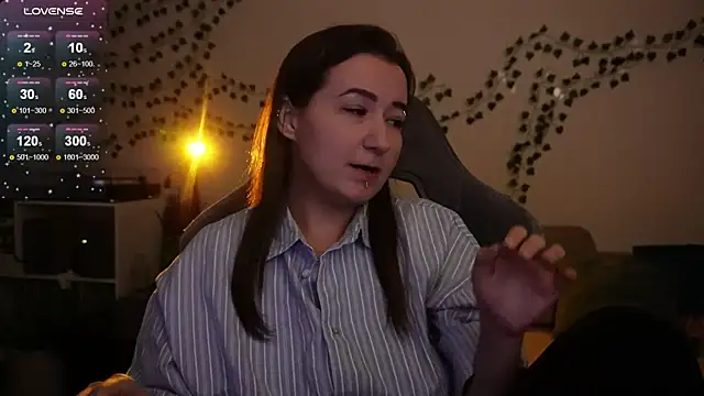 Megan  Hart online show from 11-15-25, 12:58