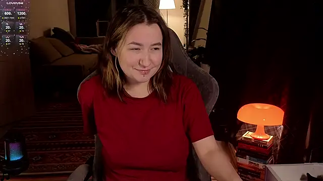 Snapshot of Megan__Hart chatting on 02-21-25, 11:43 Megan  Hart online show from 02-21-25, 11:43