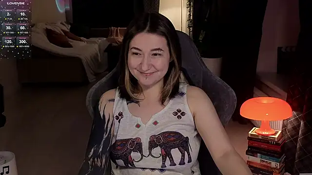 Snapshot of Megan__Hart chatting on 02-08-25, 06:44 Megan  Hart online show from 02-08-25, 06:44