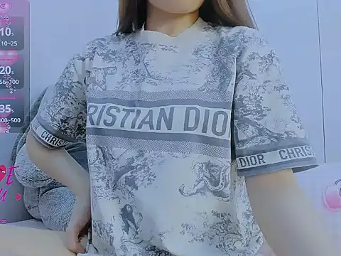 Linh diudang online show from 03-21-26, 02:24