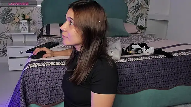 Snapshot of bellaa_becca chatting on 03-03-25, 06:35 bellaa becca online show from 03-03-25, 06:35