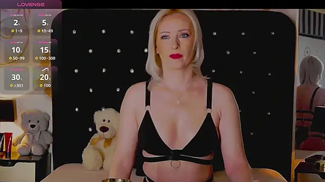 Snapshot of OliviaShaw23 chatting on 02-12-26, 09:47 OliviaShaw23 online show from 02-12-26, 09:47