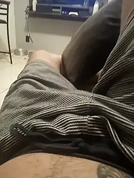 Snapshot of dredre1069 chatting on 12-19-24, 03:29 dredre1069 online show from 12-19-24, 03:29