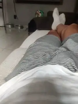 Snapshot of dredre1069 chatting on 12-19-25, 01:46 dredre1069 online show from 12-19-25, 01:46