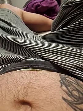 Snapshot of dredre1069 chatting on 04-07-26, 03:41 dredre1069 online show from 04-07-26, 03:41