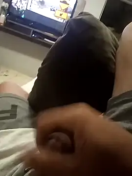 Snapshot of dredre1069 chatting on 02-14-25, 04:58 dredre1069 online show from 02-14-25, 04:58