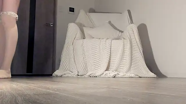 Lily 0000 online show from 01-12-26, 02:24