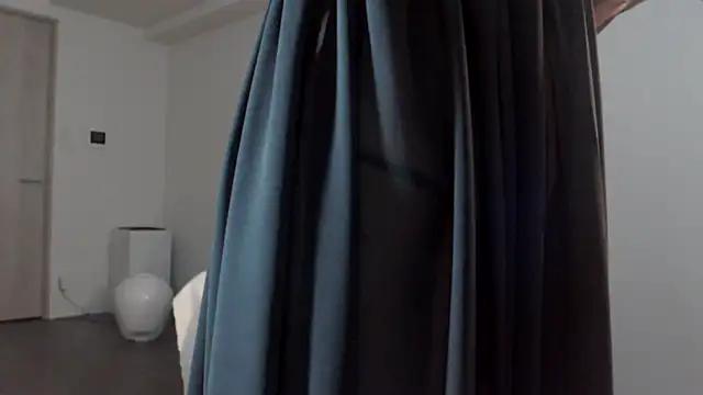 Lily 0000 online show from 01-20-25, 03:28