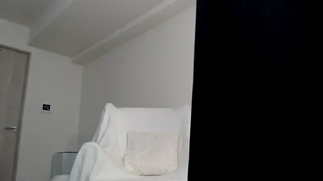 Lily 0000 online show from 12-12-24, 02:00