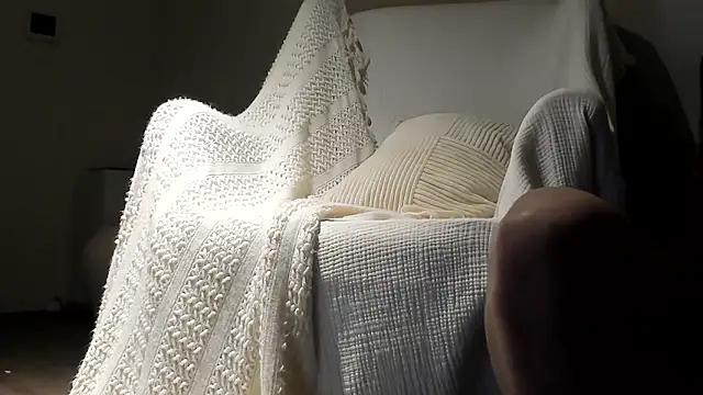 Lily 0000 online show from 11-28-25, 06:08