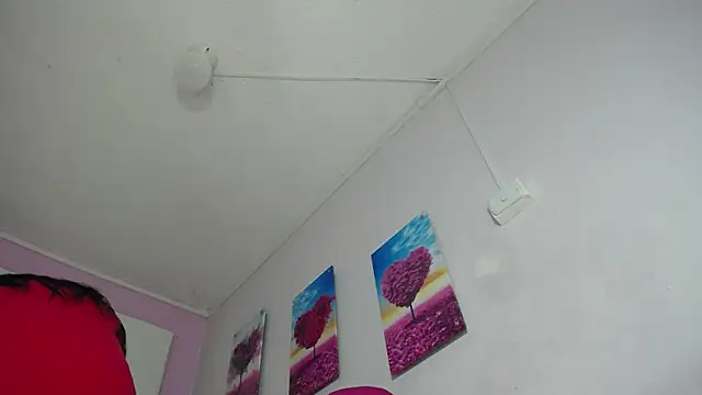 Snapshot of KEYRA-MILLER- chatting on 09-20-25, 01:54 KEYRA-MILLER- online show from 09-20-25, 01:54