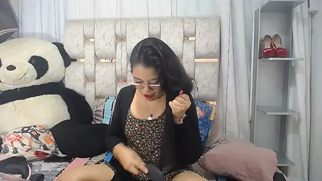 KEYRA-MILLER- online show from 02-26-26, 02:00