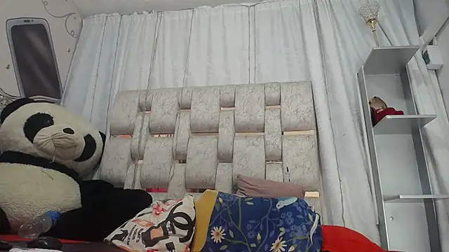 KEYRA-MILLER- online show from 03-19-26, 01:38