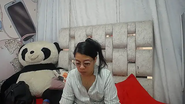 KEYRA-MILLER- online show from 03-26-26, 01:59