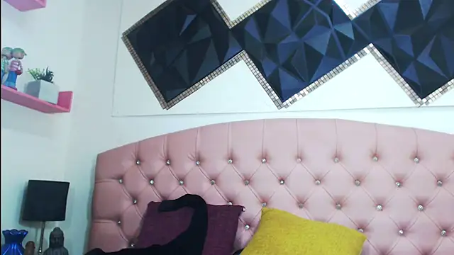 andrea safeira doll online show from 11-07-25, 11:30