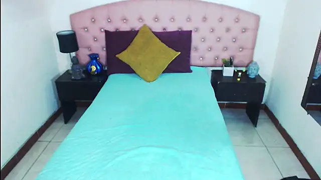 andrea safeira doll online show from 01-09-26, 10:28