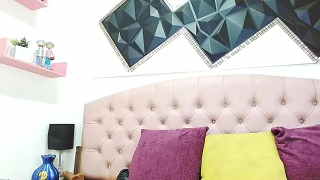 andrea safeira doll online show from 04-13-26, 03:05