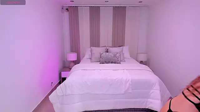 Leah Grey online show from 09-22-25, 11:49