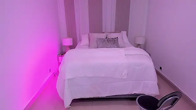 Leah Grey online show from 11-27-25, 11:21