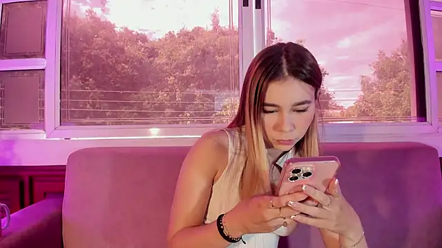 Lezy  online show from 10-01-25, 01:48