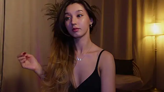 Sarasuo1 online show from 02-20-25, 03:19