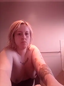 Snapshot of mollymay69 chatting on 02-26-26, 05:29 mollymay69 online show from 02-26-26, 05:29